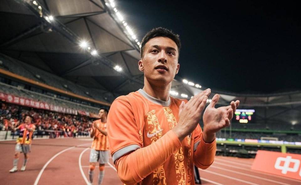 篮球新秀崭露头角，未来可期