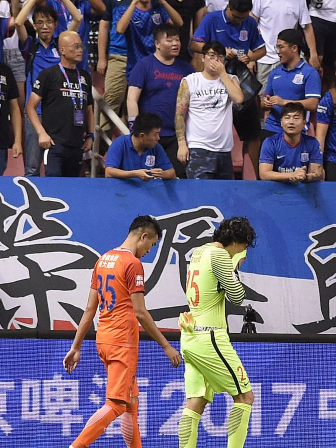 富力外援披挂上阵，客场逼平上海上港