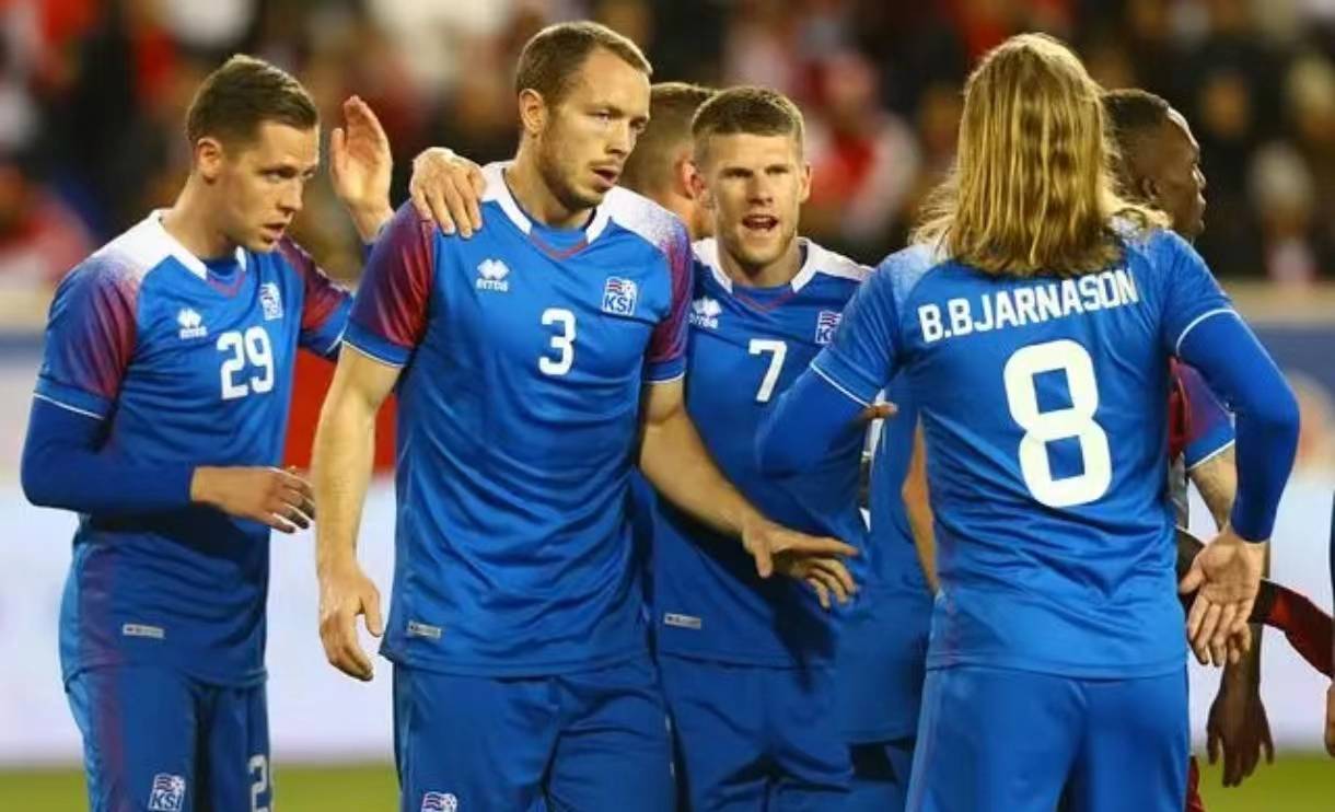 意大利队不敌波黑,保持小组赛领先优势 意大利队不敌波黑,保持小组赛领先优势